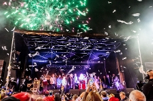 perth christmas lights switch on.png